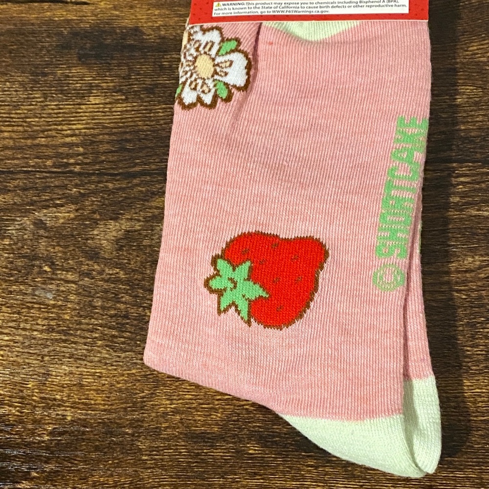 Strawberry Shortcake Pink Crew Socks - Picture 4 of 4